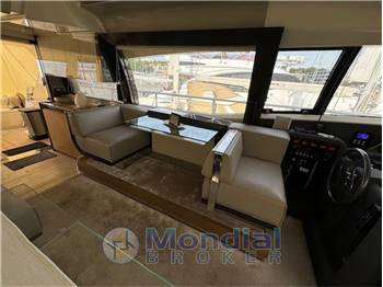 Ferretti 550