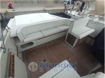 MAGNUM MARINE 38