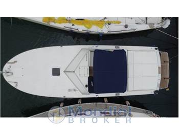 MAGNUM MARINE 38
