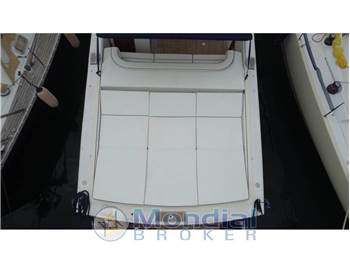 MAGNUM MARINE 38