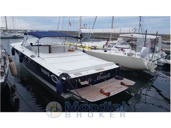 MAGNUM MARINE 38