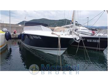 MAGNUM MARINE 38