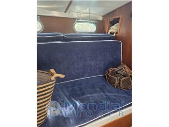 MAGNUM MARINE 38