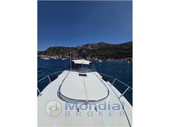 MAGNUM MARINE 38