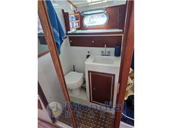 MAGNUM MARINE 38