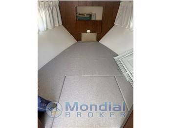 Marinello 26 cabin