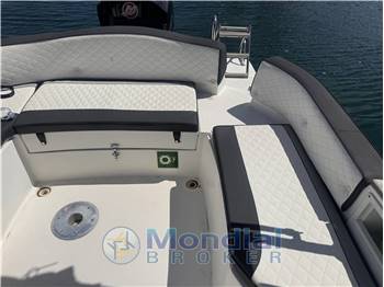 Marinello 26 cabin