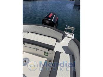 Marinello 26 cabin