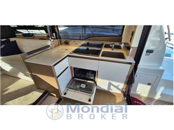 PRESTIGE 460 FLY