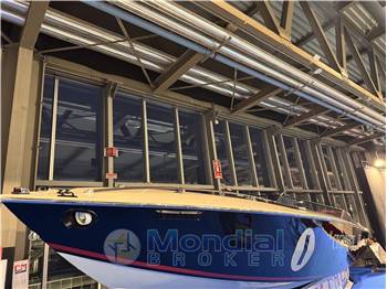 CIGARETTE mistress 35