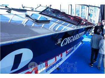 CIGARETTE mistress 35