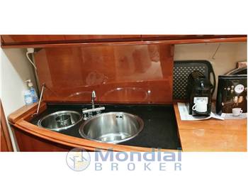 pershing 48