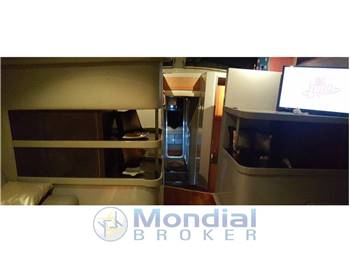 FERRETTI ALTURA 52