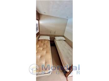 Princess Yachts V78