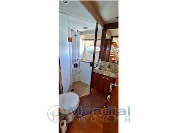 Princess Yachts V78
