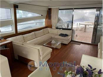 Princess Yachts V78