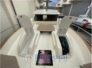Azimut Magellano 53