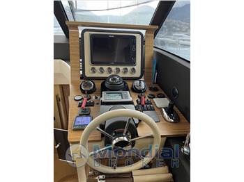 Azimut Magellano 53