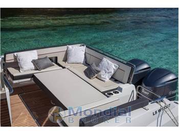 Jeanneau Cap Camarat 10.5 WA serie 2