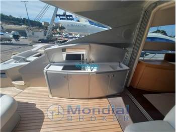 Pershing Pershing 64'