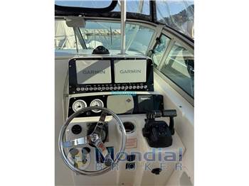 Boston Whaler 28 CONQUEST