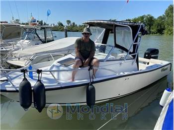 Mako Marine MAKO 215
