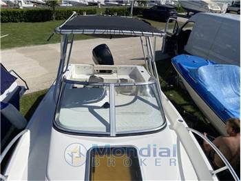 Mako Marine MAKO 215