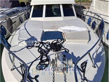 Hatteras 38 CONVERTIBLE