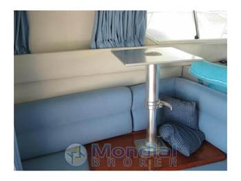 Azimut AZ 32