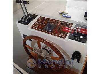 Raffaelli SUPERTYPHOON