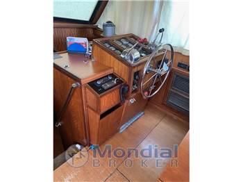 Hatteras HATTERAS 39 Motor Yacht