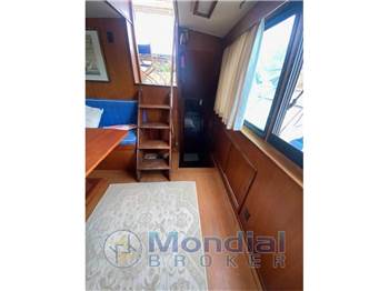 Hatteras HATTERAS 39 Motor Yacht