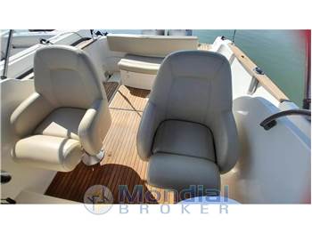 Jeanneau Cap Camarat 7.5 WA