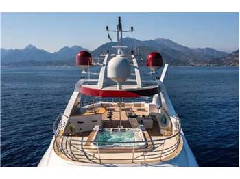 Custom 50m