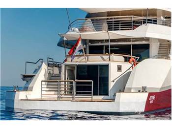 Custom 50m