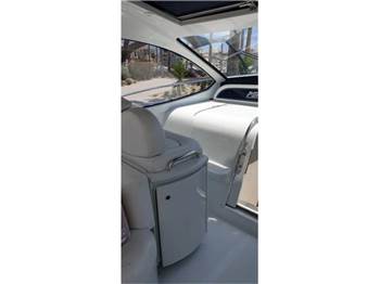 Pershing 54