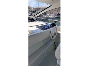 Pershing 54