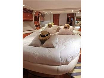 Pershing 54