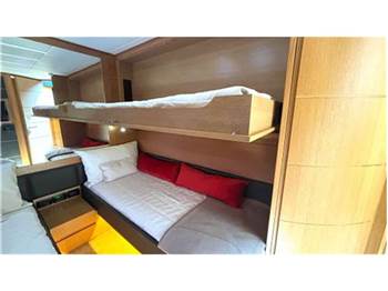 Pershing 74