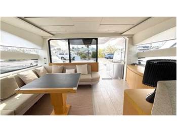 Pershing 74