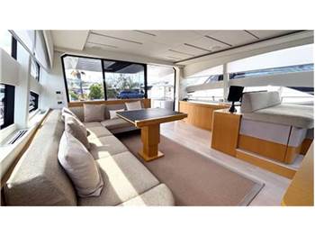 Pershing 74