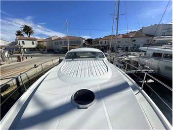 Pershing 50