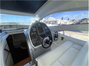 Pershing 50