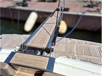 Ferretti yachts 620