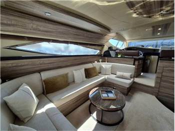 Ferretti yachts 620