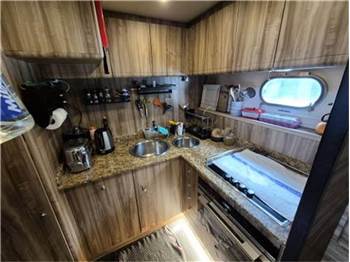 Ferretti yachts 620