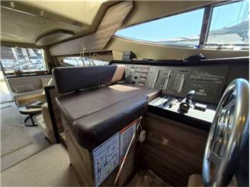 Ferretti yachts 620