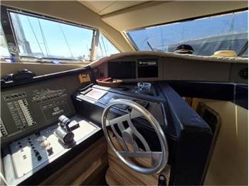Ferretti yachts 620