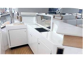 Azimut 27 grande metri