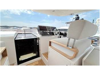 Azimut 27 grande metri